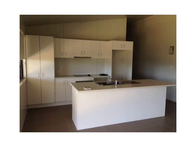 24 Hunter Street, Blackwater QLD 4717