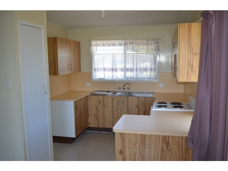 6 Box Street, Blackwater QLD 4717