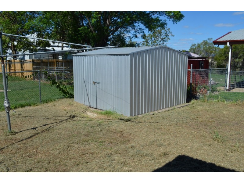 6 Box Street, Blackwater QLD 4717