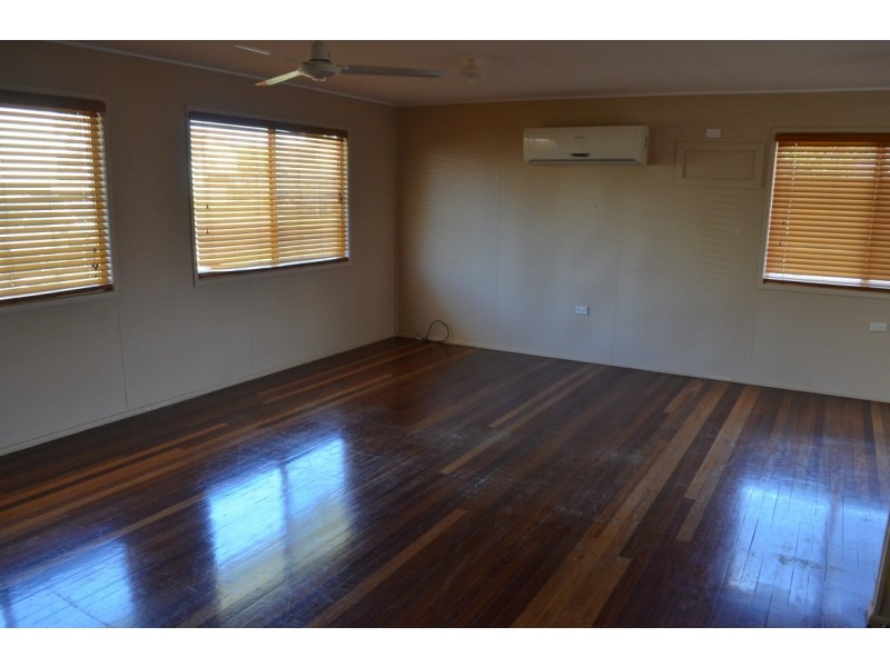 8 Lawless Street, Blackwater QLD 4717