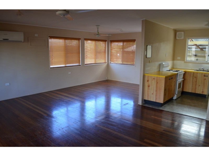 8 Lawless Street, Blackwater QLD 4717