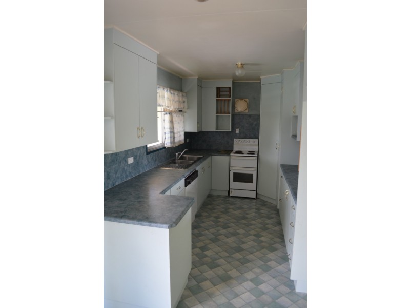 4 Conachan Street, Blackwater QLD 4717