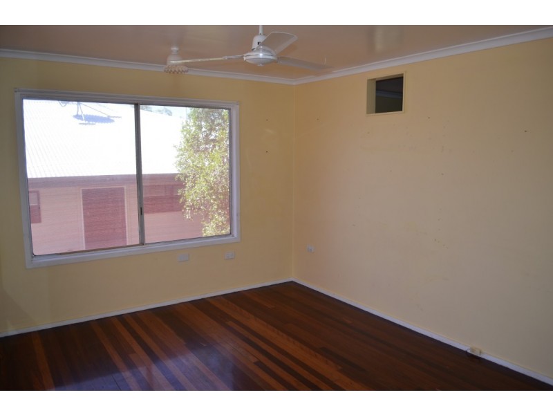 1 Blackbutt Street, Blackwater QLD 4717