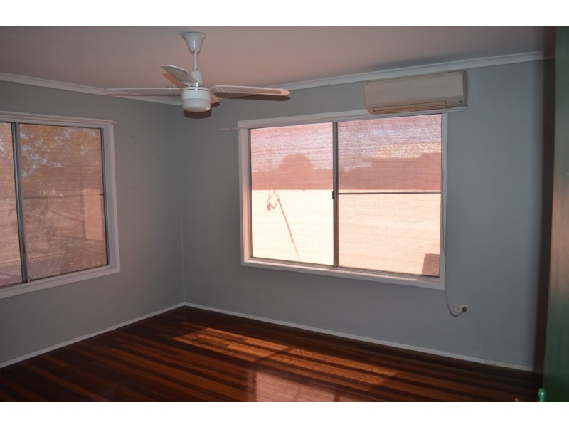 1 Blackbutt Street, Blackwater QLD 4717