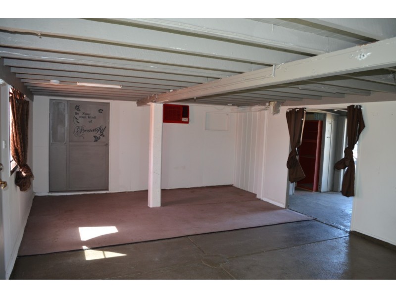 1 Blackbutt Street, Blackwater QLD 4717