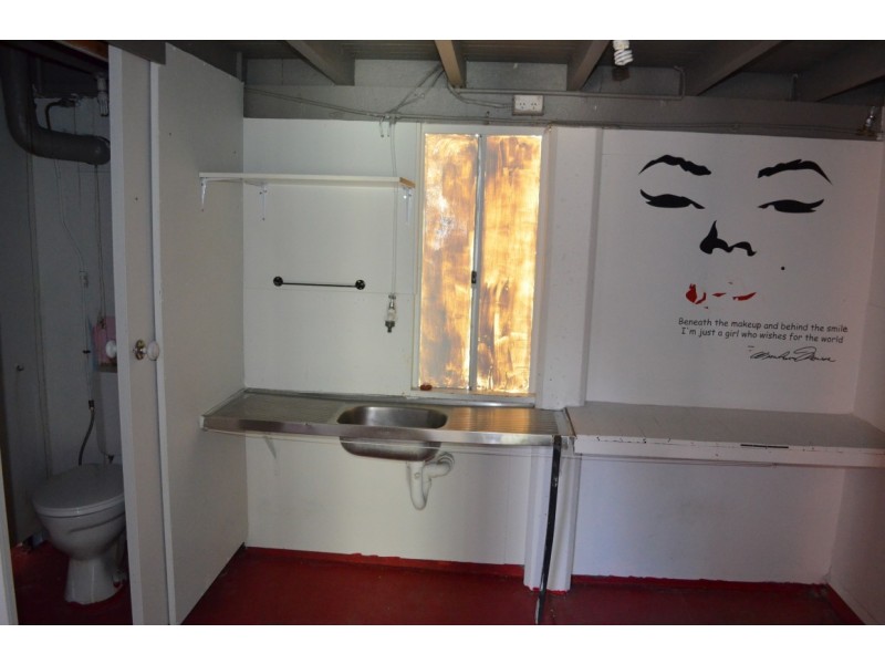 1 Blackbutt Street, Blackwater QLD 4717