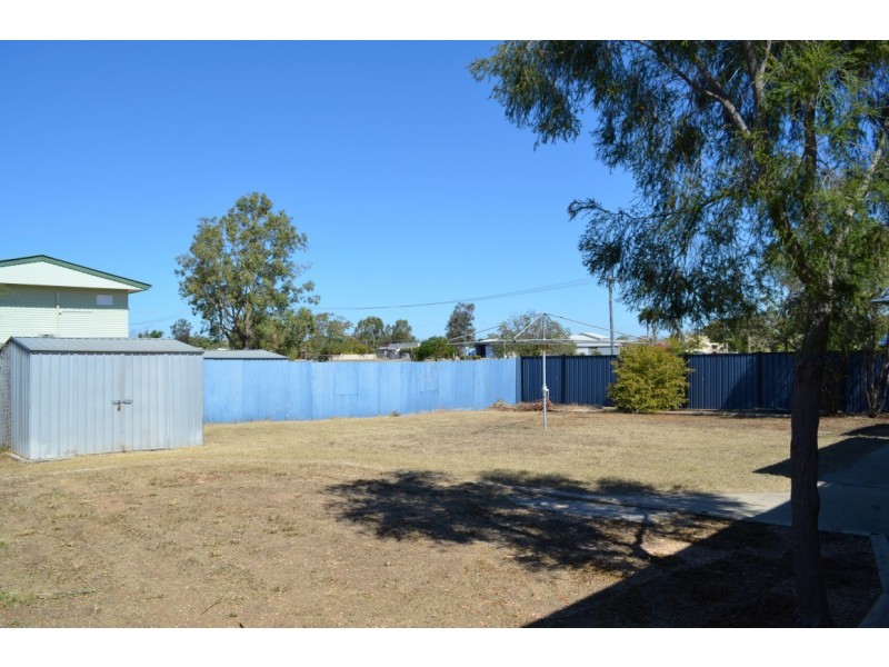 1 Blackbutt Street, Blackwater QLD 4717