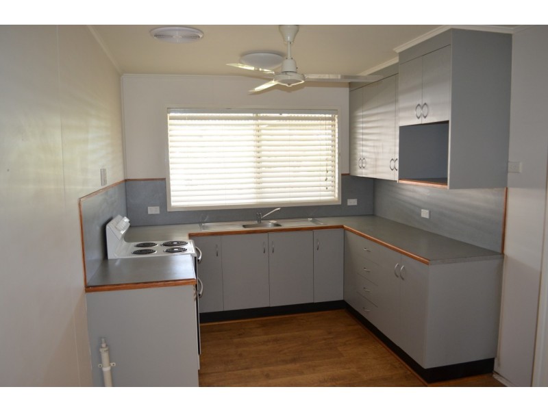 21 Littlefield Street, Blackwater QLD 4717