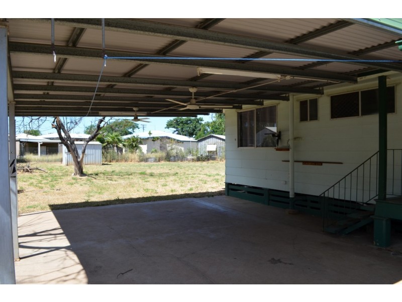 21 Littlefield Street, Blackwater QLD 4717