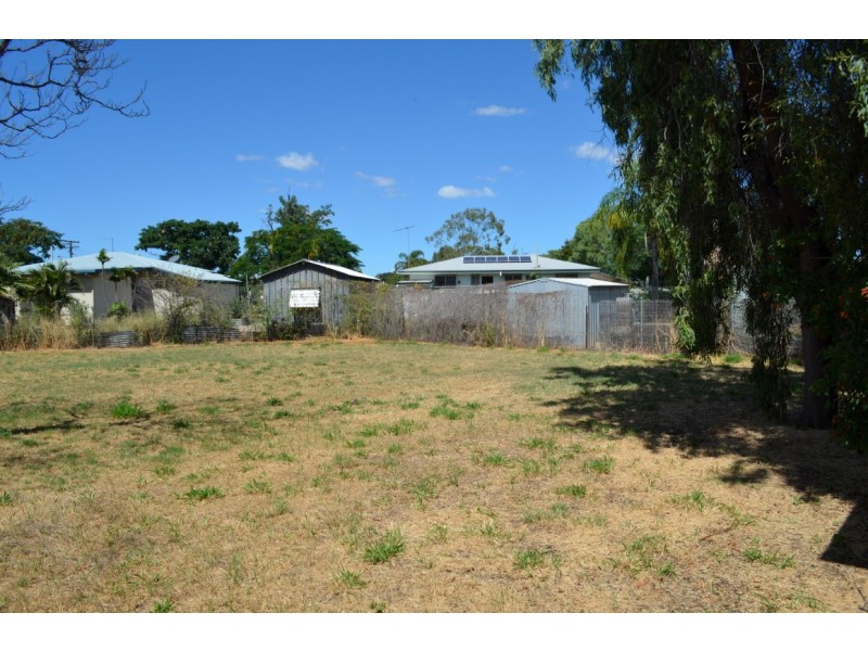 21 Littlefield Street, Blackwater QLD 4717