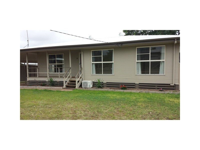 22 Wattle Street, Blackwater QLD 4717