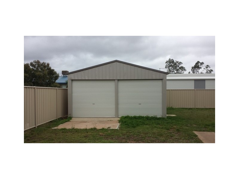 22 Wattle Street, Blackwater QLD 4717