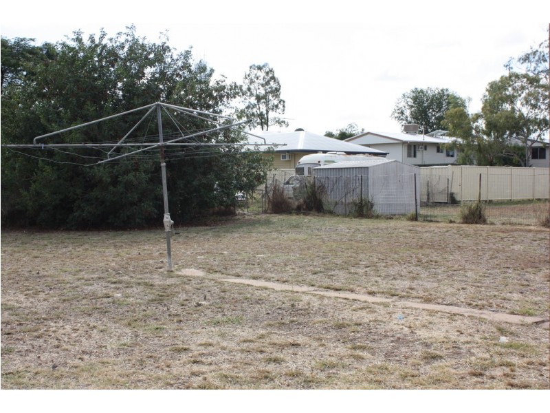 14 Bean Street, Blackwater QLD 4717