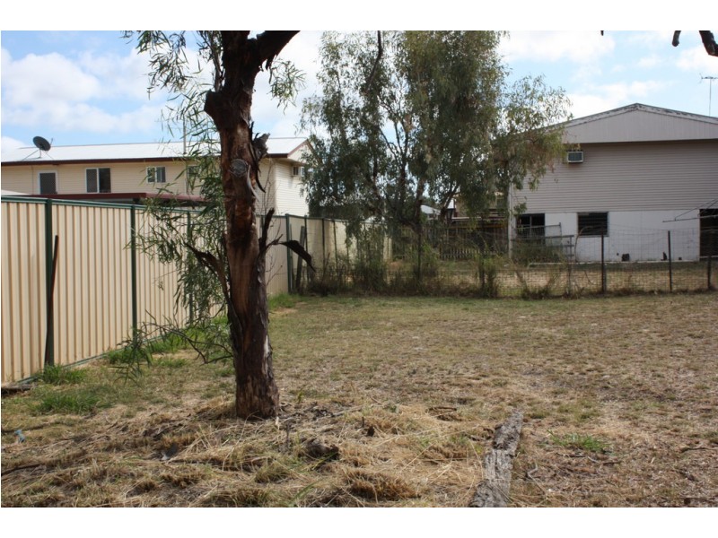 14 Bean Street, Blackwater QLD 4717
