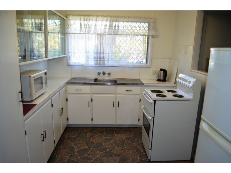 5 Sandalwood Street, Blackwater QLD 4717