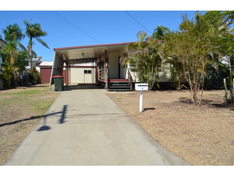 7 Bredhauer Street, Blackwater QLD 4717