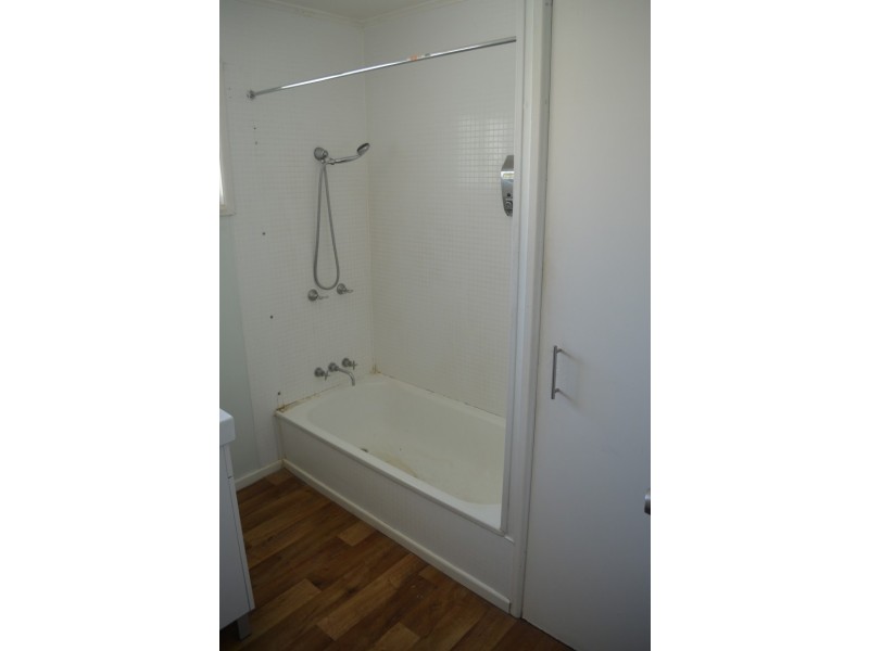 7 Bredhauer Street, Blackwater QLD 4717