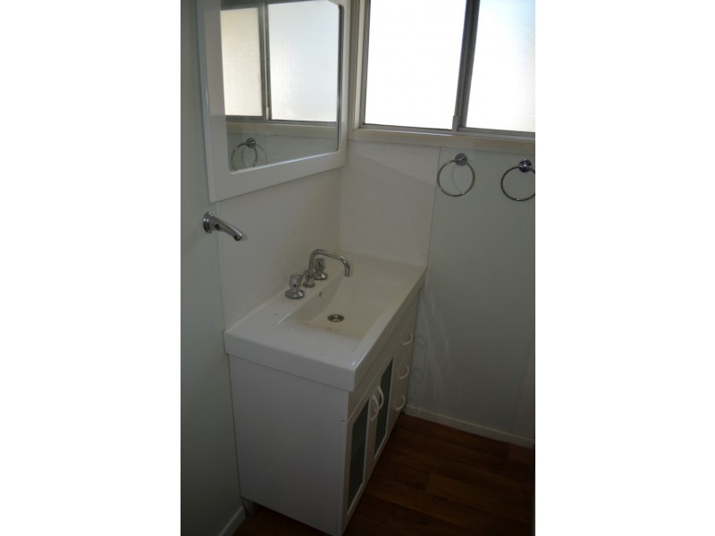 7 Bredhauer Street, Blackwater QLD 4717