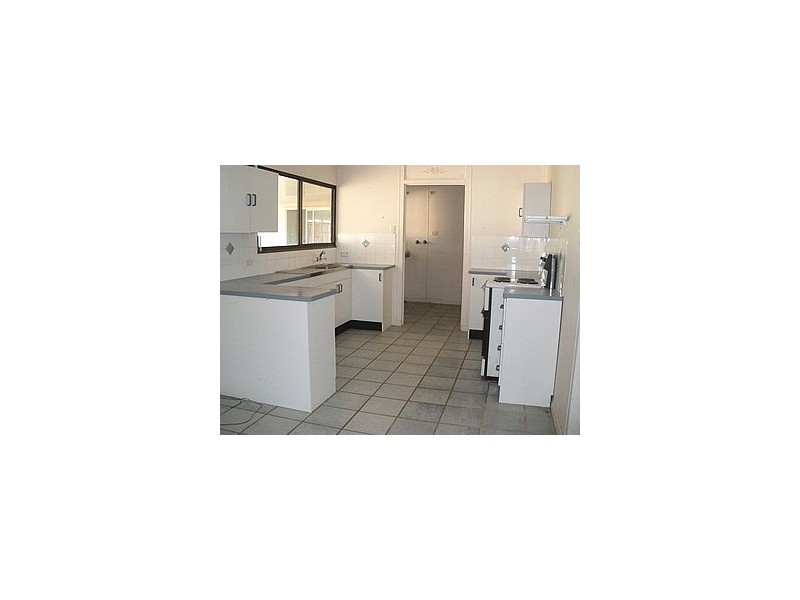 21  King St, Duaringa QLD 4712