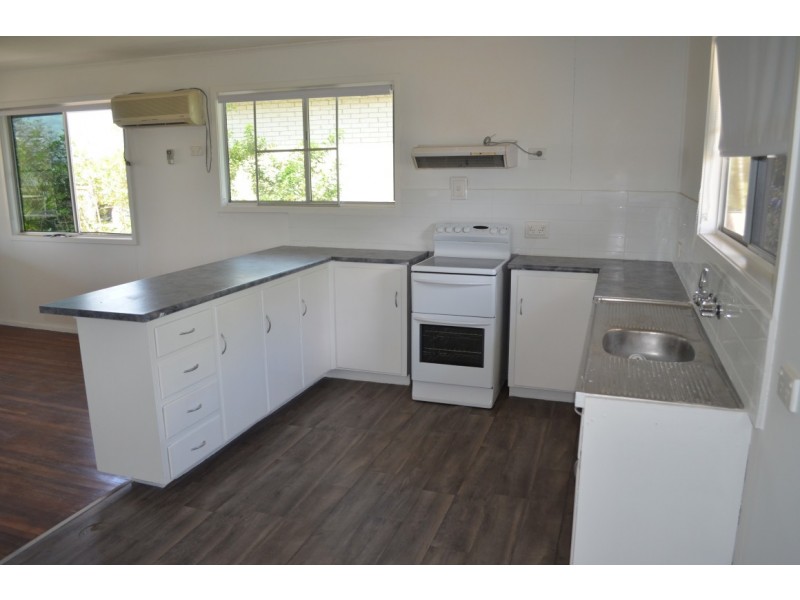 24 Bottletree Avenue, Blackwater QLD 4717