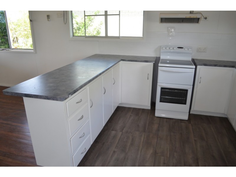 24 Bottletree Avenue, Blackwater QLD 4717