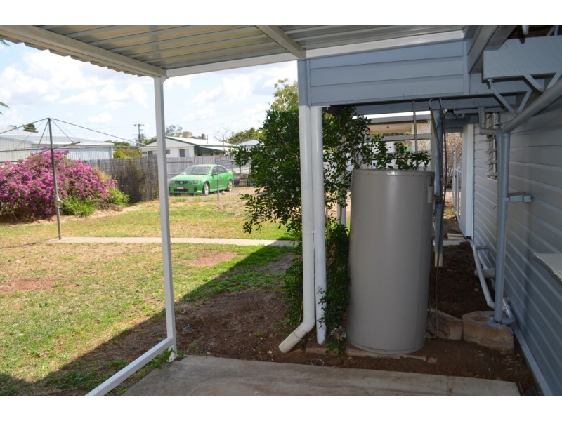 24 Bottletree Avenue, Blackwater QLD 4717