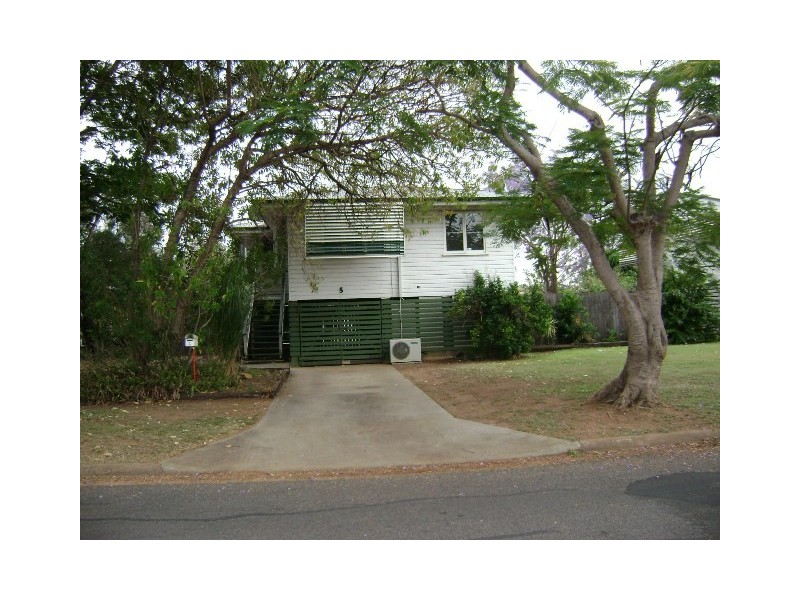 5 Fay, Blackwater QLD 4717