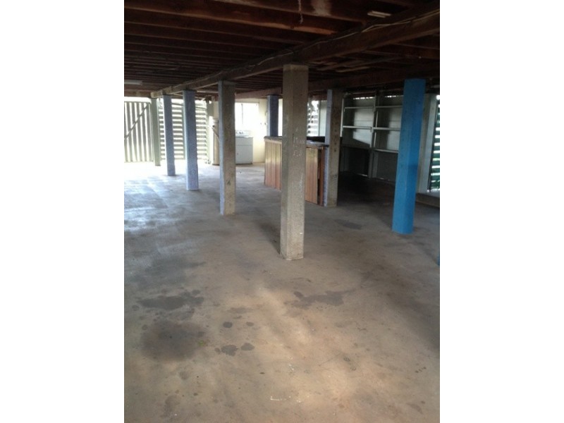 5 Fay, Blackwater QLD 4717