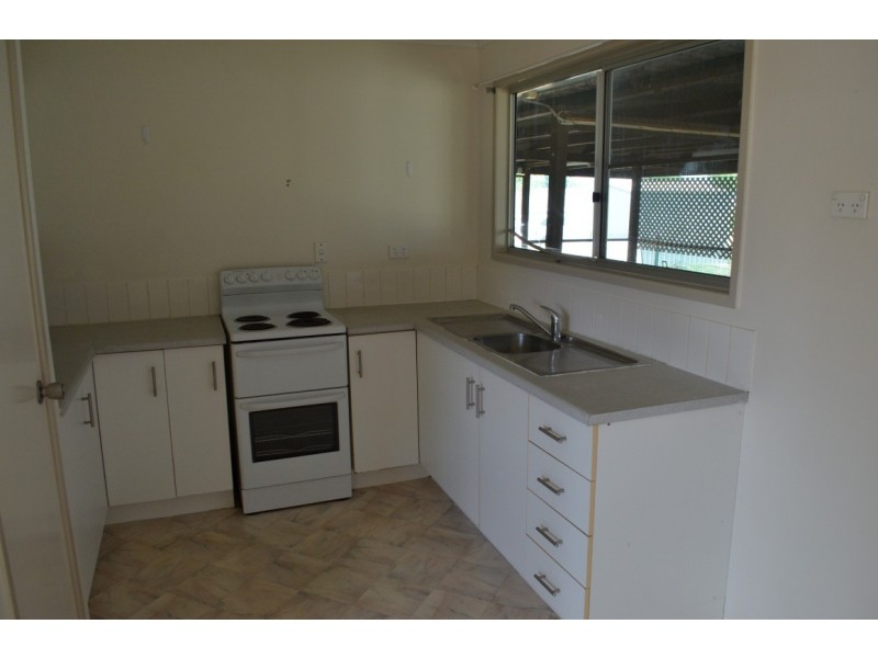 19 Cedar Street, Blackwater QLD 4717