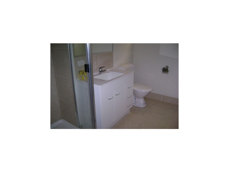 33 Bremner Street, Blackwater QLD 4717