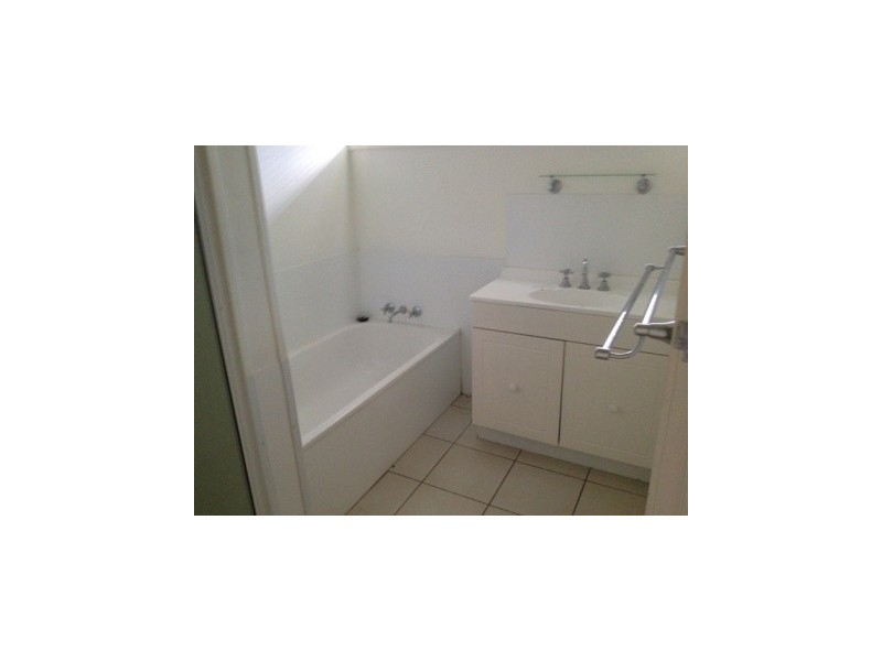 25 Bremner Street, Blackwater QLD 4717