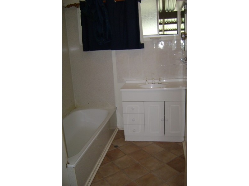 1 Cedar Street, Blackwater QLD 4717