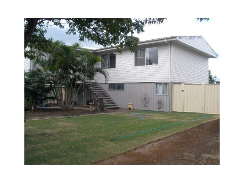 20 Cork Street, Blackwater QLD 4717