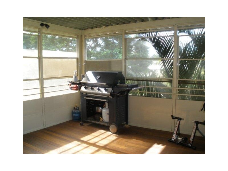 20 Cork Street, Blackwater QLD 4717
