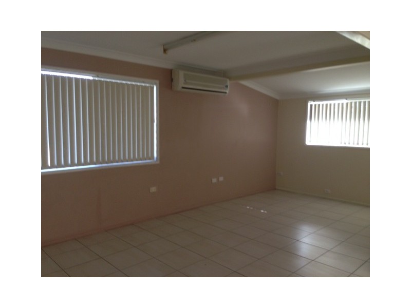 2 Umbrella Street, Blackwater QLD 4717