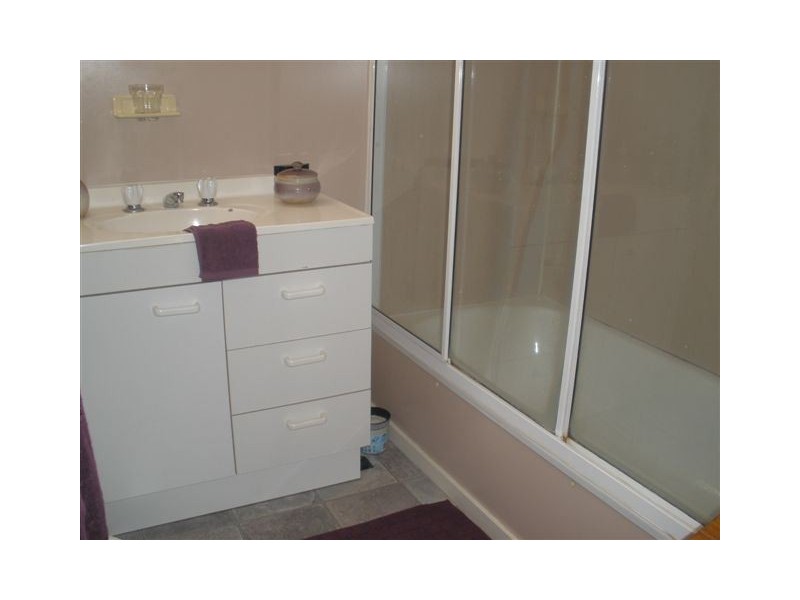 42 Bottletree Avenue, Blackwater QLD 4717