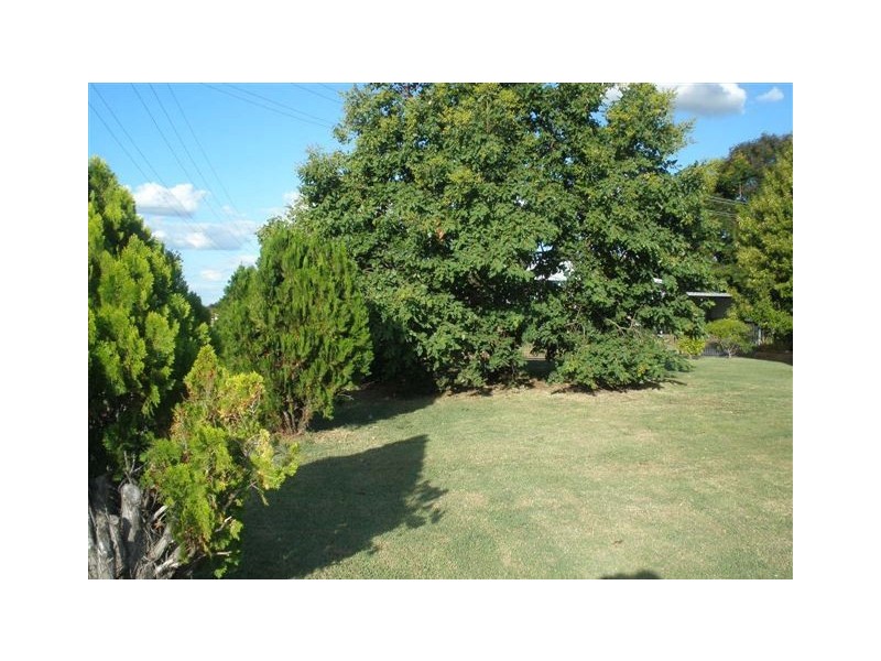 42 Bottletree Avenue, Blackwater QLD 4717