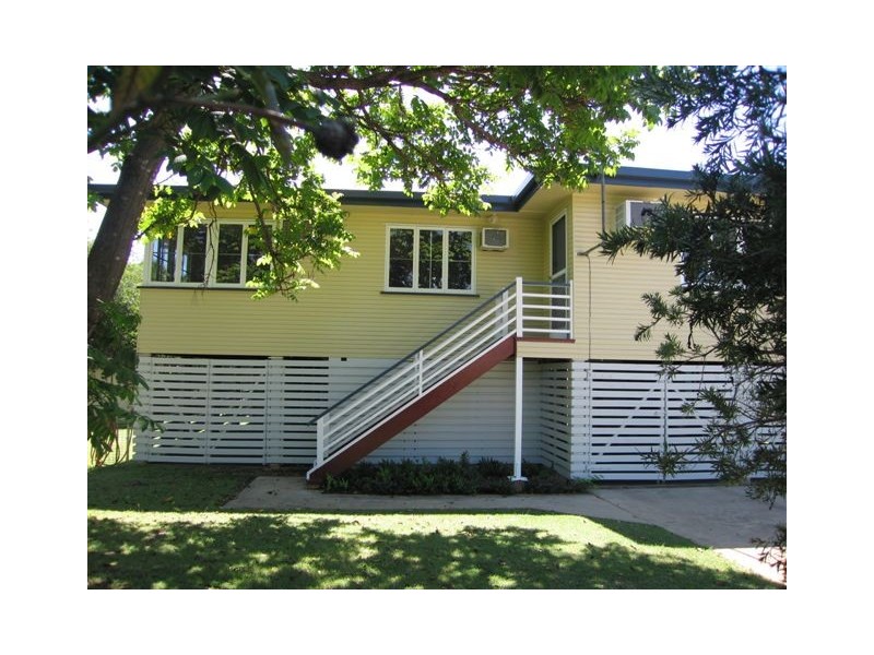 1 Seeman Street, Blackwater QLD 4717