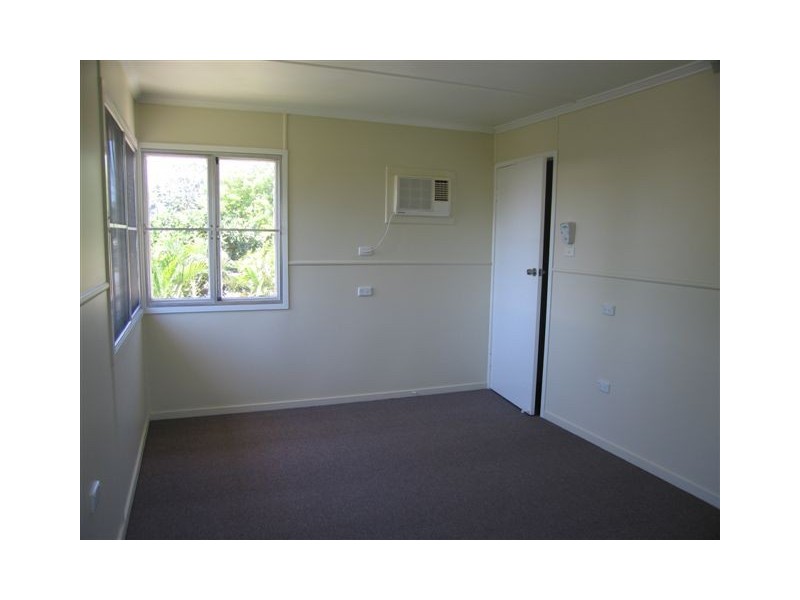 1 Seeman Street, Blackwater QLD 4717