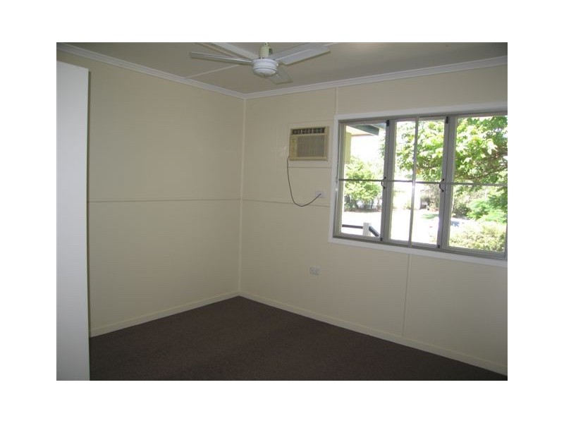 1 Seeman Street, Blackwater QLD 4717