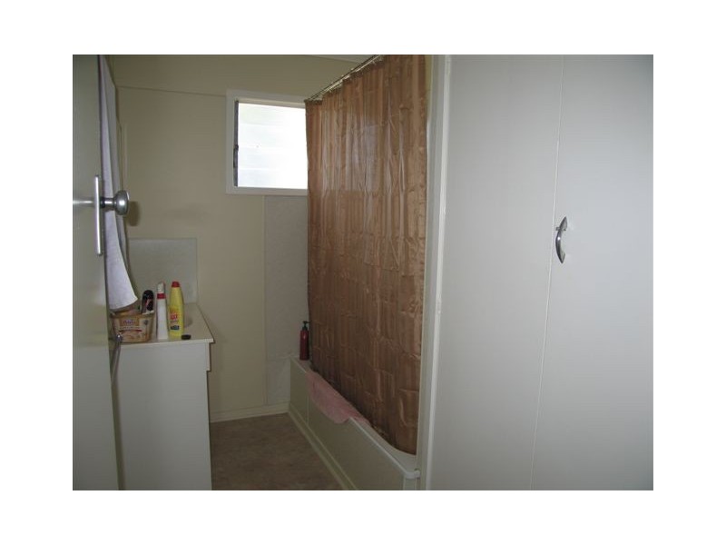 1 Seeman Street, Blackwater QLD 4717