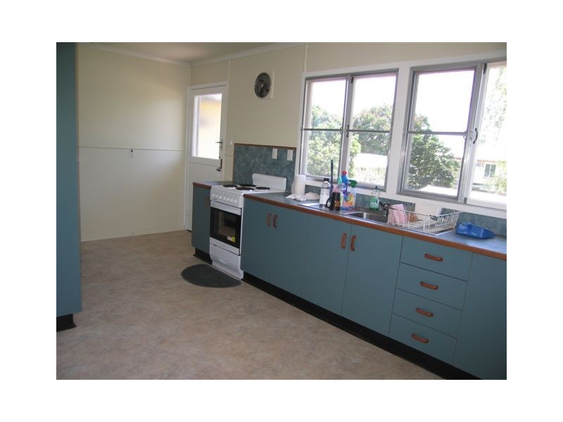 1 Seeman Street, Blackwater QLD 4717