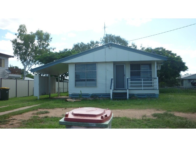 6 Long Street, Blackwater QLD 4717