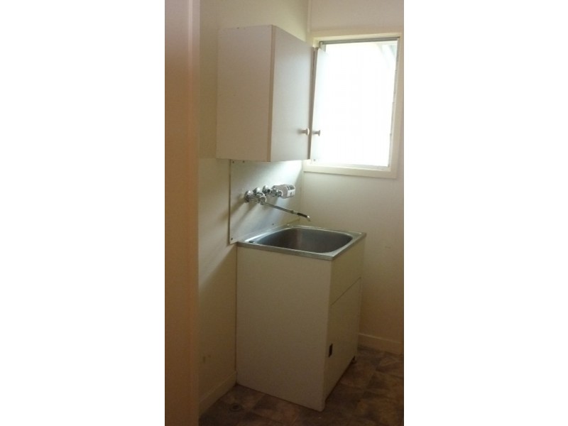 6 Long Street, Blackwater QLD 4717