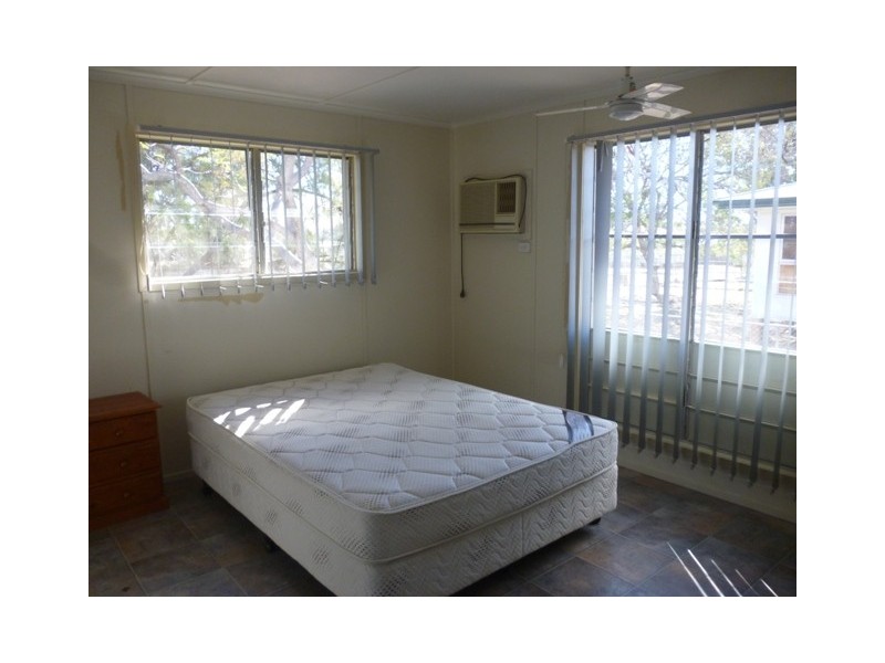 6 Long Street, Blackwater QLD 4717