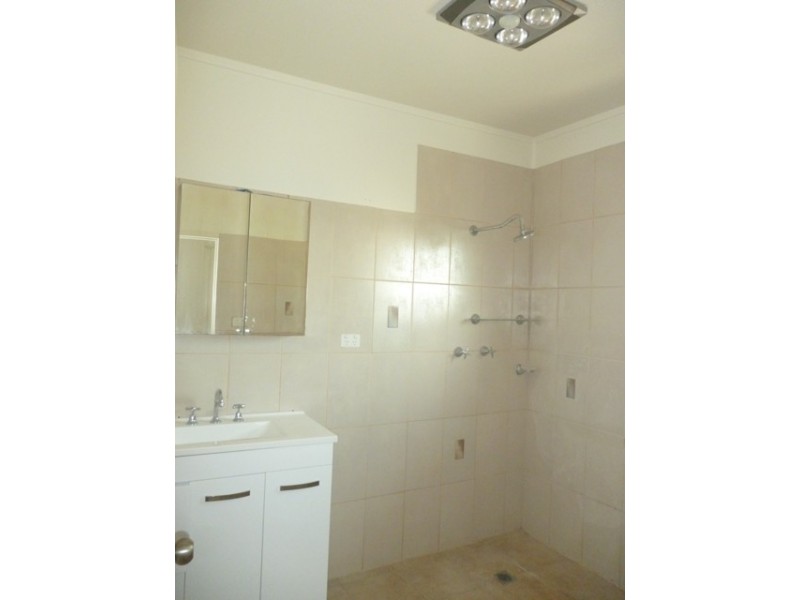 37 Taurus Street, Blackwater QLD 4717