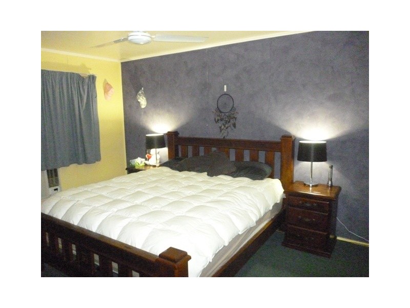 18 MYALL, Blackwater QLD 4717