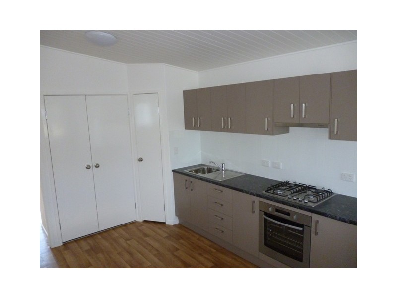 2/21 GIDYEA STREET, Blackwater QLD 4717