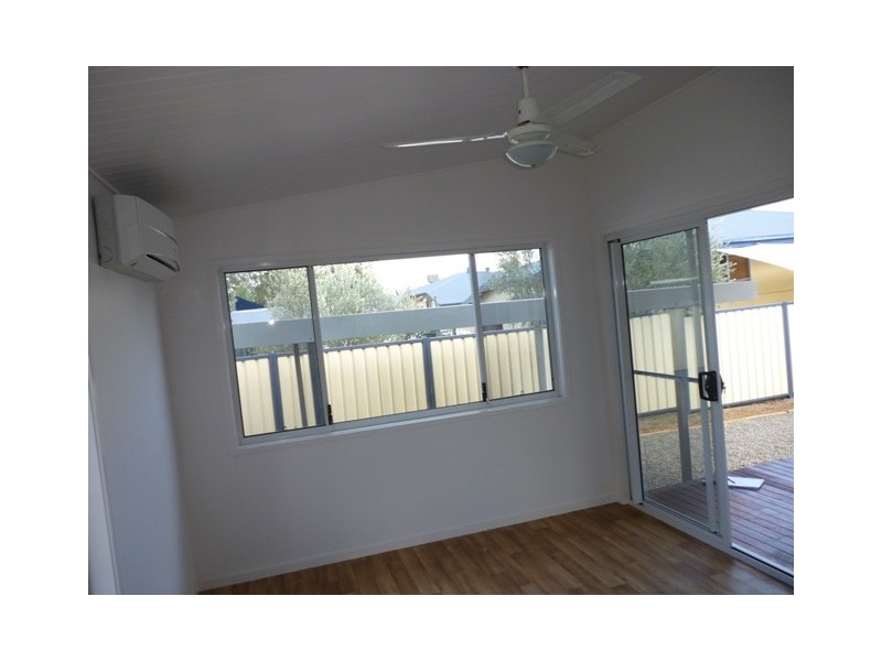 2/21 GIDYEA STREET, Blackwater QLD 4717