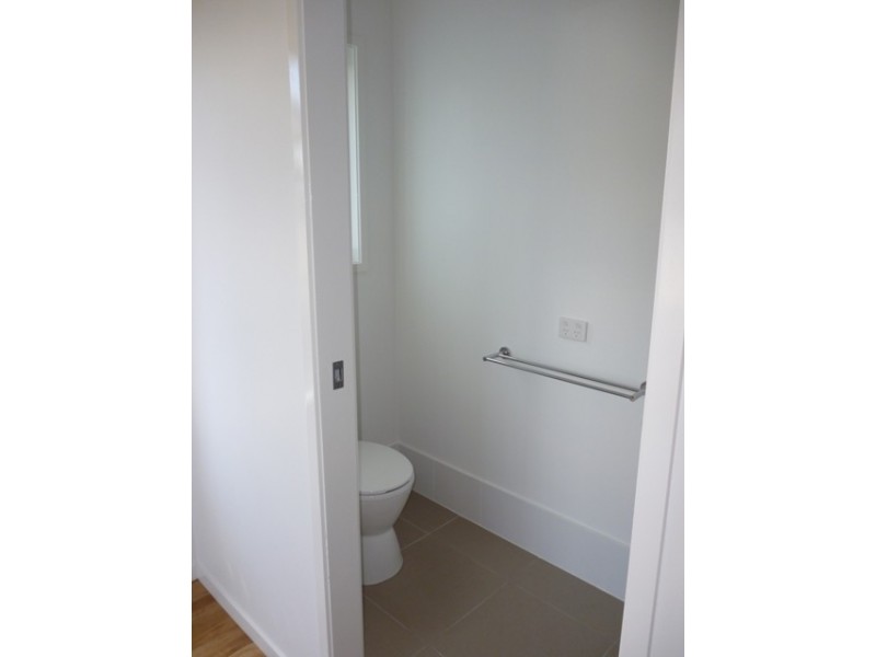 2/21 GIDYEA STREET, Blackwater QLD 4717